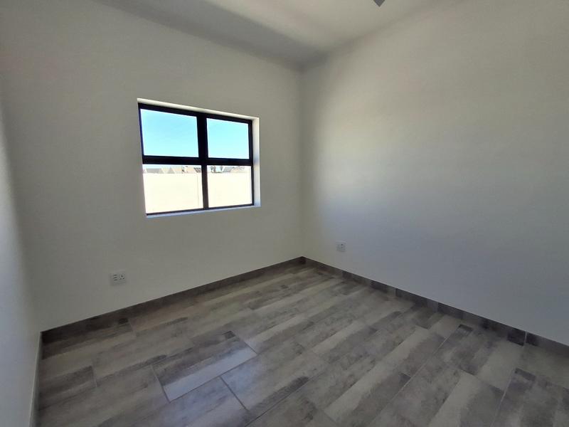 To Let 3 Bedroom Property for Rent in Britannia Bay Western Cape